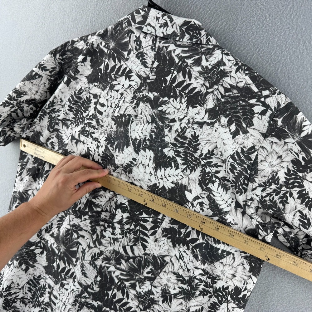 Lululemon Shirt Mens Large Black Floral Hawaiian Perforated Airing Easy - Picture 7 of 11